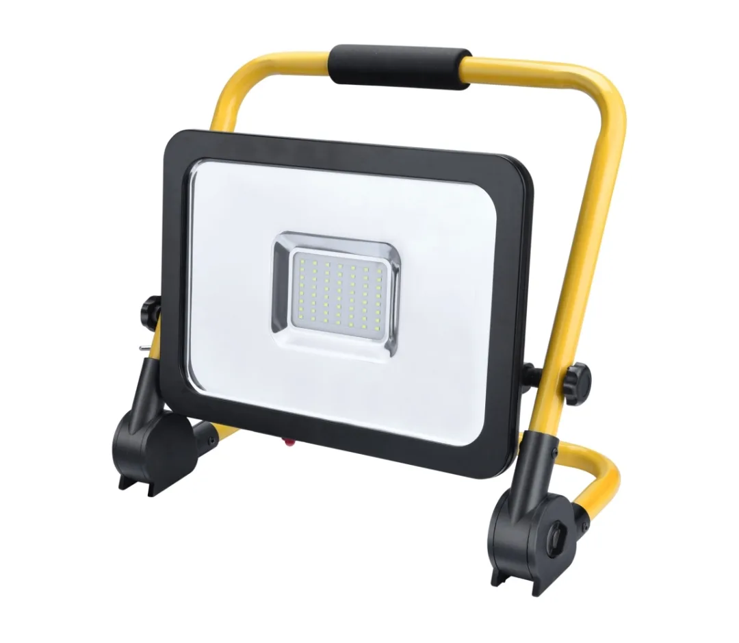 reflektor LED, 4500lm, se stojanem