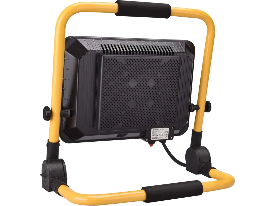 reflektor LED, 4500lm, se stojanem b
