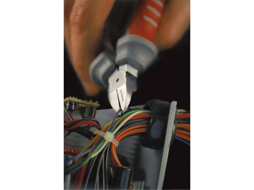 kleště štíp.boč.125mm pro elektroniku FORTUM a