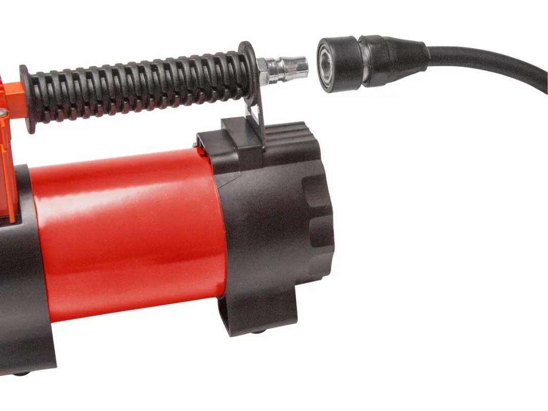 kompresor auto 12V v tašce s příslušenstvím, 12V, 10,3bar c