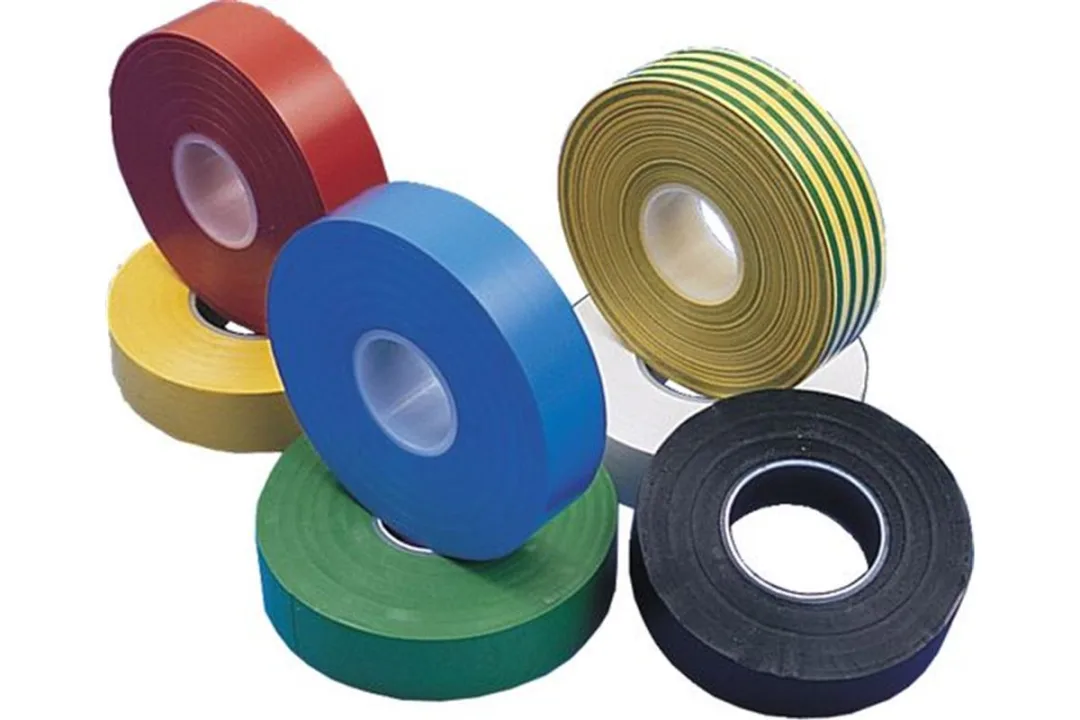 Páska izolační z PVC černá 19mm x 33m c
